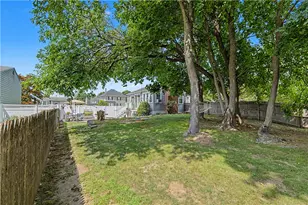 16 Edison St, Warwick, RI 02889 - Photo 23