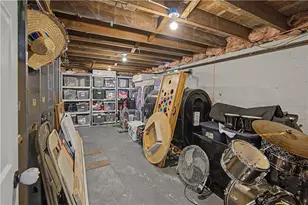 16 Edison St, Warwick, RI 02889 - Photo 19