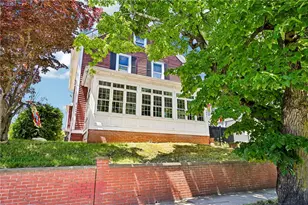 1061 Narragansett Blvd, Cranston, RI 02905 - Photo 1