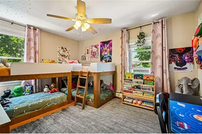 1061 Narragansett Boulevard, Cranston, RI 02905 - Photo 25