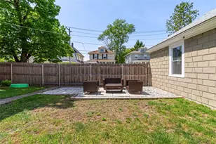 53 Edgewood Ave, Cranston, RI 02905 - Photo 27