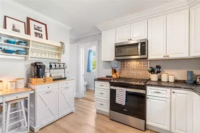 53 Edgewood Avenue, Cranston, RI 02905 - Photo 15