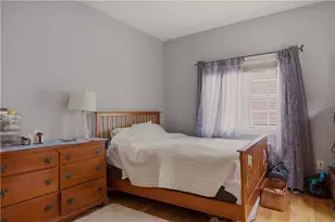 92 Pelham St, Newport, RI 02840 - Photo 9