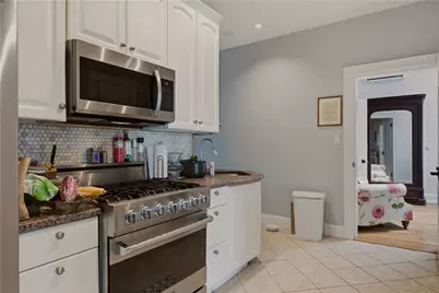 92 Pelham Street #1, Newport, RI 02840 - Photo 15