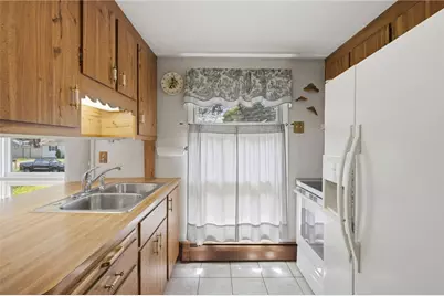 124 Chatworth Avenue, Warwick, RI 02886 - Photo 7