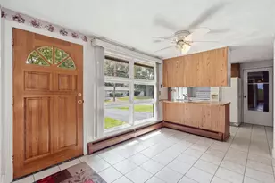124 Chatworth Ave, Warwick, RI 02886 - Photo 3