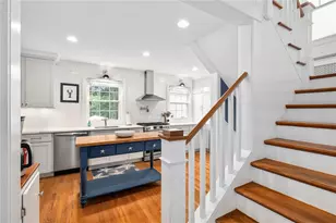 174 Kenyon Ave, South Kingstown, RI 02879 - Photo 9
