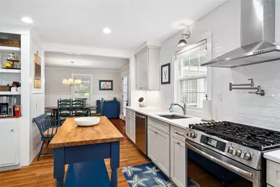174 Kenyon Avenue, South Kingstown, RI 02879 - Photo 11