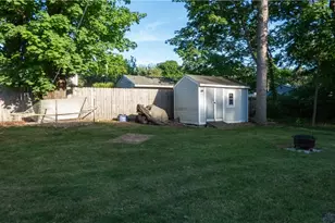 52 Heights Ave, Warwick, RI 02889 - Photo 5