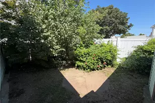 5 Brown St, Pawtucket, RI 02860 - Photo 15