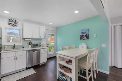 14 Stanton Avenue, Narragansett, RI 02882 - Photo 11