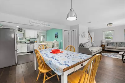 14 Stanton Avenue, Narragansett, RI 02882 - Photo 9