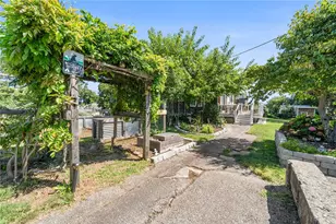 84 Alden Ave, Warwick, RI 02889 - Photo 39