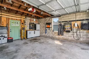 84 Alden Ave, Warwick, RI 02889 - Photo 29