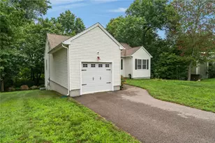 30 Fieldstone Way, Westerly, RI 02891 - Photo 3