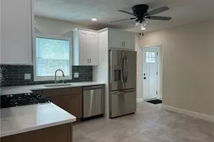 76 Rosella Ave, Pawtucket, RI 02861 - Photo 5