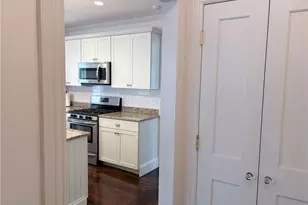 117 Sheldon St, Providence, RI 02906 - Photo 9