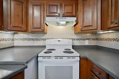 3 Thurston Avenue #2, Newport, RI 02840 - Photo 13