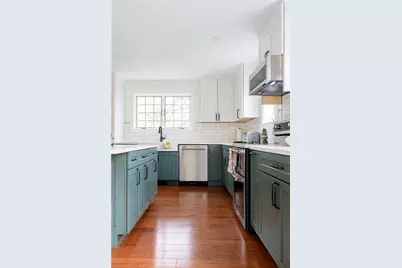 304 3rd Beach Road, Middletown, RI 02842 - Photo 3