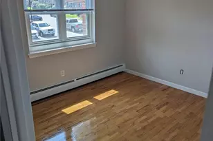 70 Carroll Ave, Newport, RI 02840 - Photo 7
