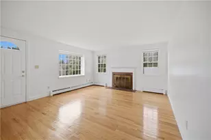 35 Franconia Dr, Cranston, RI 02920 - Photo 13