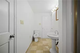 35 Franconia Dr, Cranston, RI 02920 - Photo 11