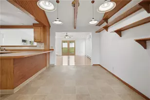 35 Franconia Dr, Cranston, RI 02920 - Photo 5