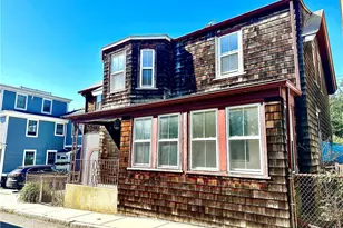 60 Dixon St, Newport, RI 02840 - Photo 1