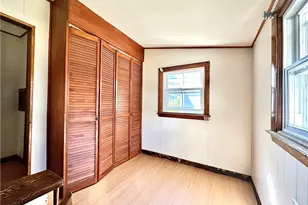 60 Dixon St, Newport, RI 02840 - Photo 3