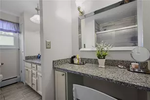 8 Eastward Dr, Lincoln, RI 02865 - Photo 15
