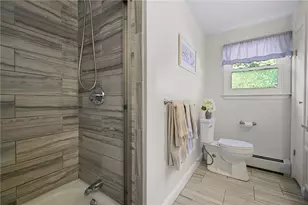 8 Eastward Dr, Lincoln, RI 02865 - Photo 17