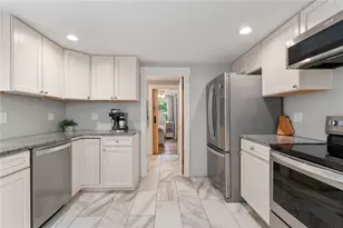 42 Pine Swamp Rd, Cumberland, RI 02864 - Photo 11
