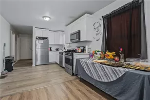 61 Joslin St, Providence, RI 02909 - Photo 9
