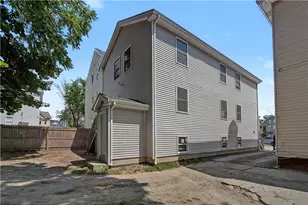 61 Joslin St, Providence, RI 02909 - Photo 13