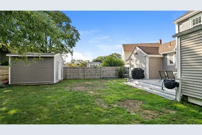 449 Pawtucket Avenue, East Providence, RI 02916 - Photo 33