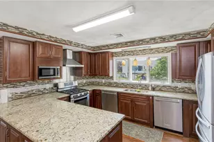 34 Cherry Hill Rd, Johnston, RI 02919 - Photo 9