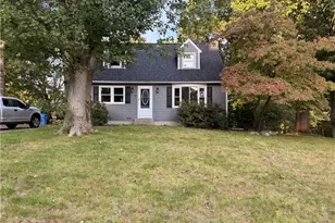 15 Baneberry Dr, Cranston, RI 02921 - Photo 3