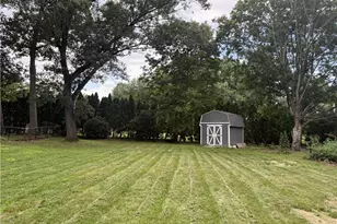 15 Baneberry Dr, Cranston, RI 02921 - Photo 5
