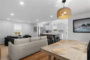 34 E Bowery St, Newport, RI 02840 - Photo 9