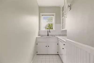 29 Prospect Street #3, Bristol, RI 02809 - Photo 9