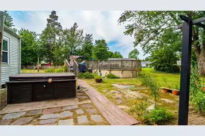27 Lydick Avenue, Warwick, RI 02888 - Photo 31