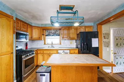 27 Lydick Avenue, Warwick, RI 02888 - Photo 9