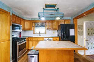 27 Lydick Ave, Warwick, RI 02888 - Photo 9