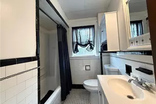 32 Lucas St, Pawtucket, RI 02860 - Photo 15