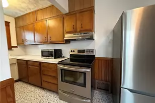 32 Lucas St, Pawtucket, RI 02860 - Photo 7