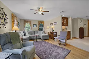 5 Lauretta Ln, Lincoln, RI 02865 - Photo 17