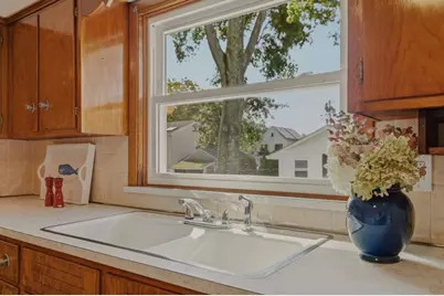 205 Lincoln Avenue, Barrington, RI 02806 - Photo 29
