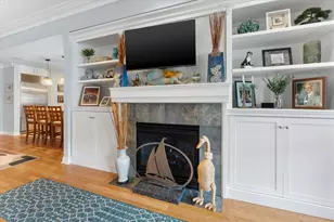 345 Thames St, Bristol, RI 02809 - Photo 15