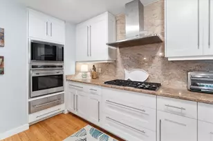 345 Thames St, Bristol, RI 02809 - Photo 11