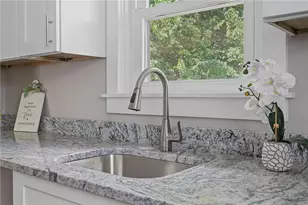 62 Dunbar Ave, East Providence, RI 02916 - Photo 5